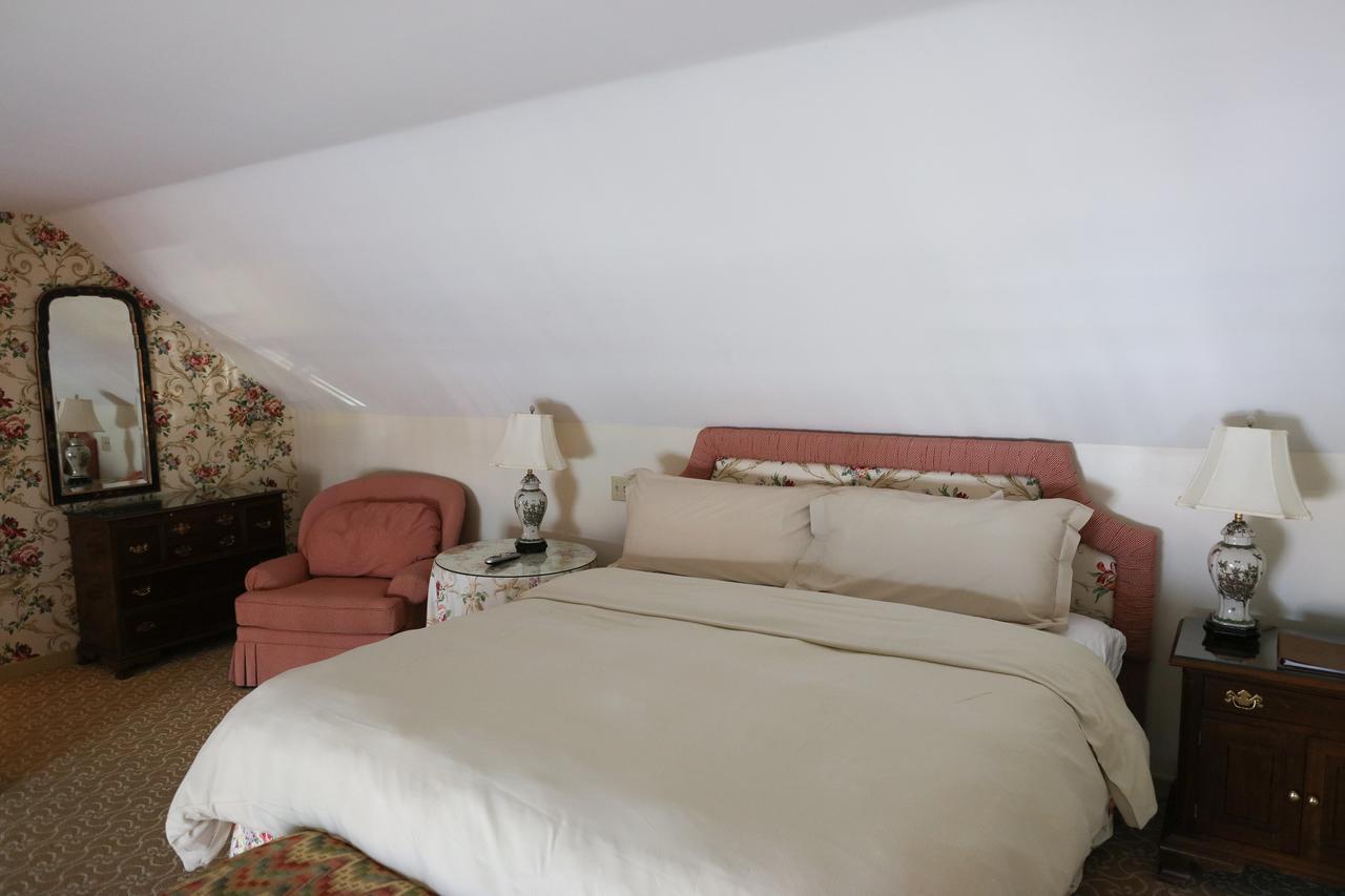 Golden Plough Inn Lahaska Екстериор снимка